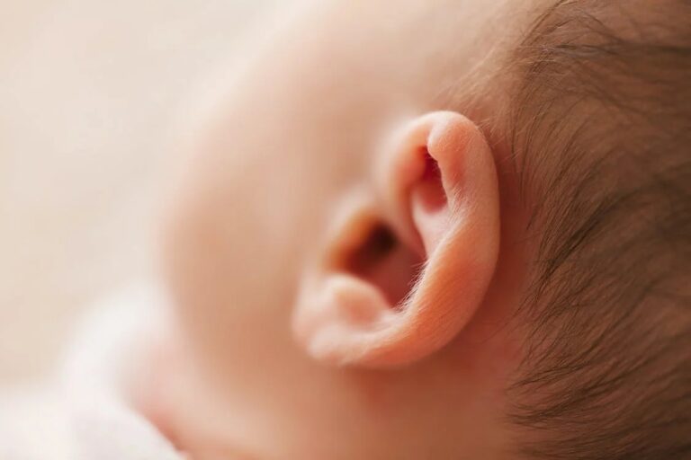 Ear Infections in Infants and Toddlers: Can Warm Compresses Help and What are Other Remedies?